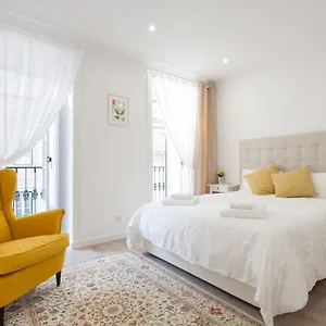 White Tiles In Center Appartement Lissabon